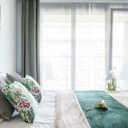 Art Apart Market Square Вроцлав Екстер'єр фото